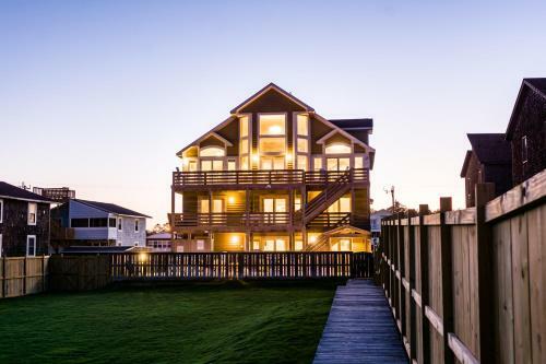 Suits Us At Kees Vacations