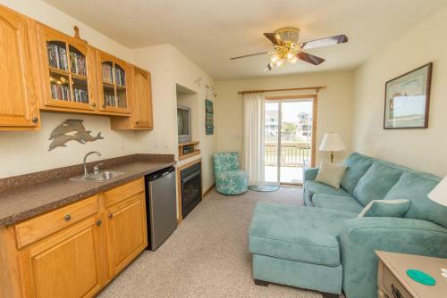 Mangos Beach House