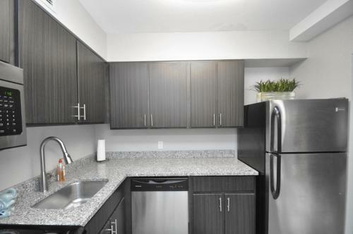 2 Bedroom Apartment Downtown