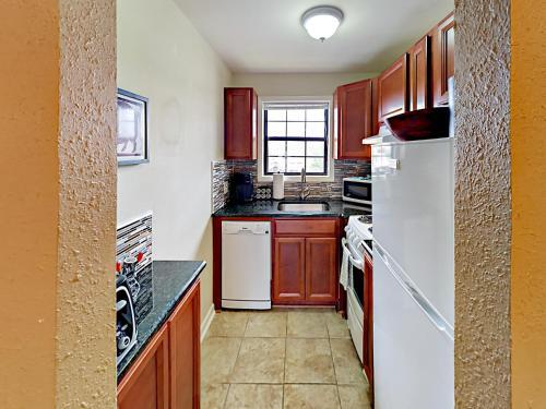 Landmark Mcmillin Court Apartment 16