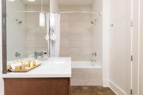 Apartamento Premier Loft In Historic Downtown Building
