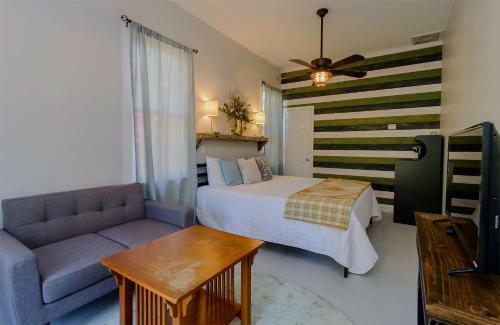Clermont Bluffs Bed & Breakfast