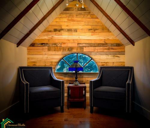 Clermont Bluffs Bed & Breakfast