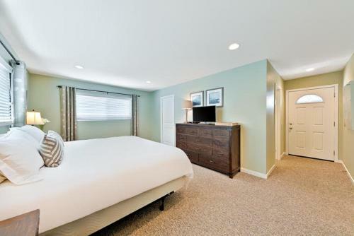 Nb-119b - Surf N Sand 2 Three-bedroom Apartment