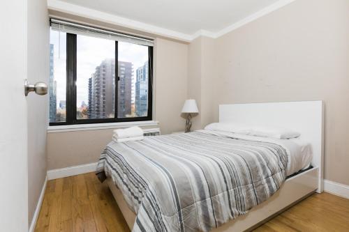 3 Bedrooms Apartment With Private Balcony By Central Park