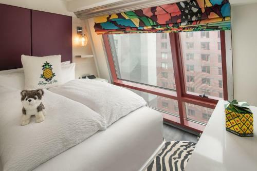 Staypineapple, An Artful Hotel New York