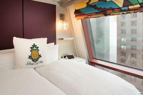 Staypineapple, An Artful Hotel New York
