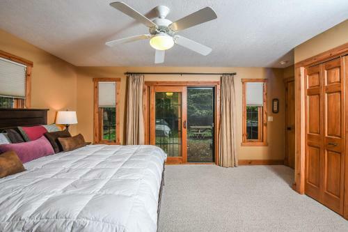 Bears Lair Four-bedroom Holiday Home