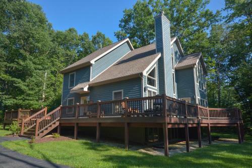 Heavenly Grove Five-bedroom Holiday Home