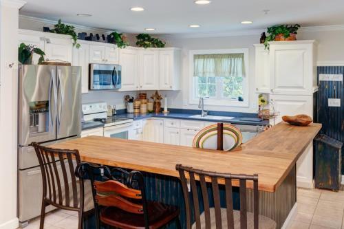 Country Cozy At Ocean Village