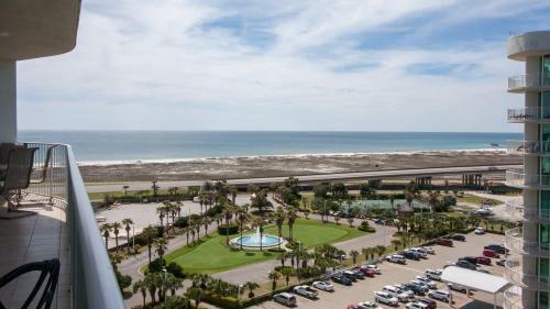 Crc1116 - Sophisticated Beach Two-bedroom Apartment
