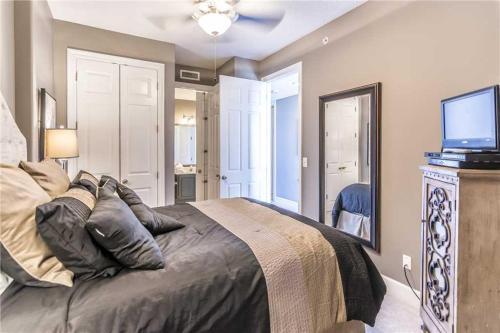 Grand Pointe 605 Home