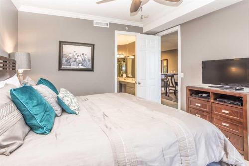 Grand Pointe 605 Home