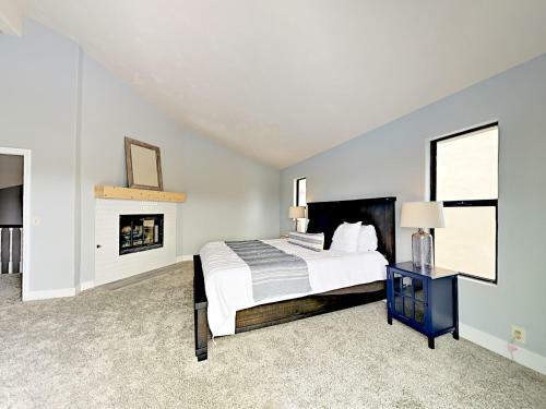 2311 Victoria Avenue Home