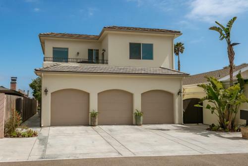 5212 Reef Way Home