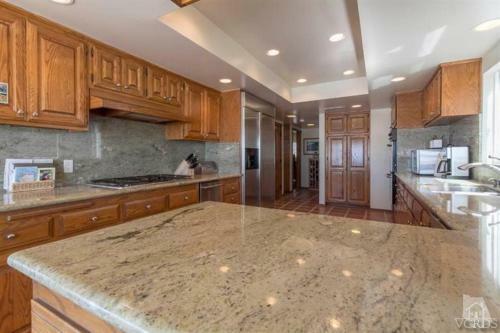 4121 O -751505 Blue Water Horizon Beach House