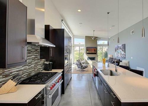 Villa Champagne-mt Vw-4br/3.5b