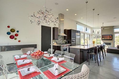 Villa Champagne-mt Vw-4br/3.5b