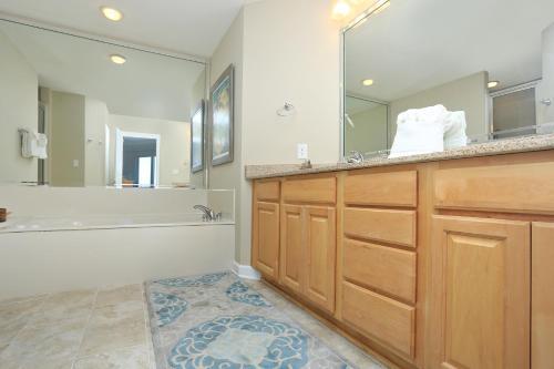Apartamento Front Beach Road Condo 10719