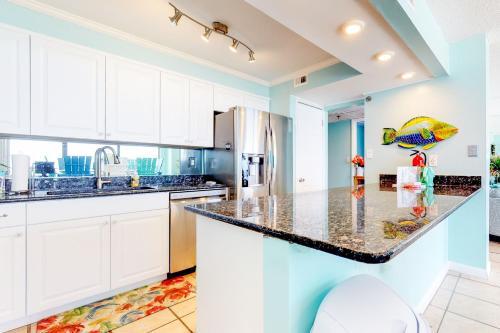 Apartamento Edgewater Beach Resort #t3-702: Sand Surf Sky