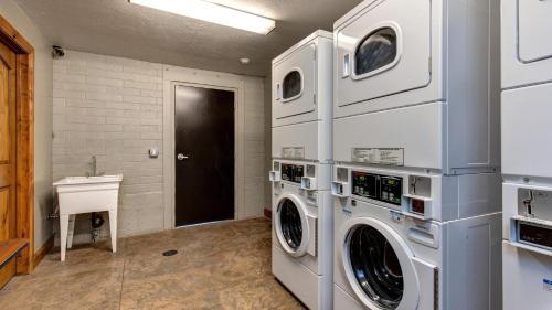 Apartamento 1704 Captain Molly Drive Condo