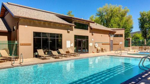Apartamento 1704 Captain Molly Drive Condo
