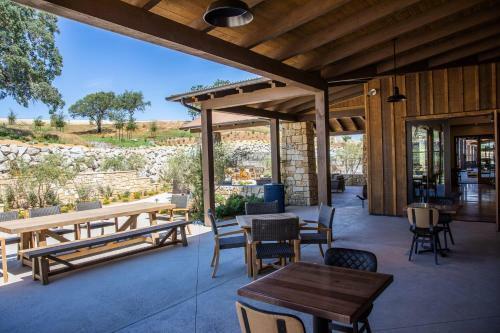 Cava Robles Rv Resort