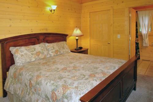 Skinny Dippin' #261 - Two Bedroom Cabin