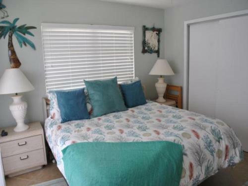 Apartamento Hideaway Bay Condo J-1 Condo