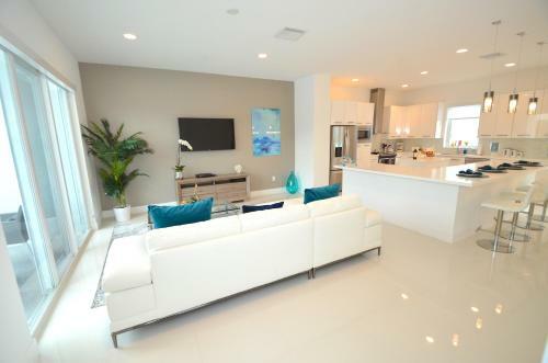 14th & Ocean Villa 79