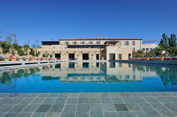 Bed & Breakfast Les Jardins De Saint-benoit - Apartments