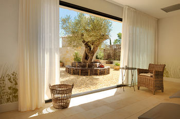 Bed & Breakfast Les Jardins De Saint-benoit - Apartments