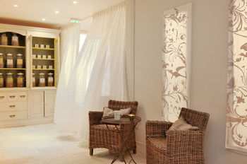 Bed & Breakfast Les Jardins De Saint-benoit - Apartments