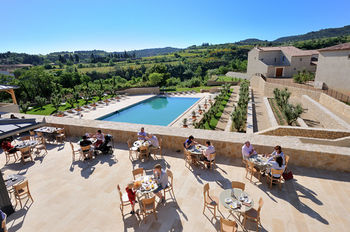 Bed & Breakfast Les Jardins De Saint-benoit - Apartments