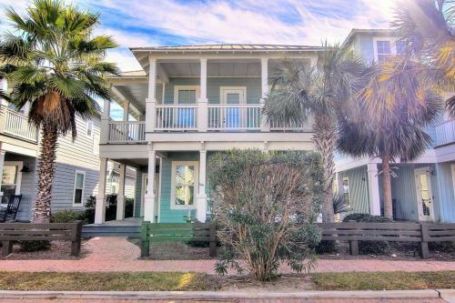 Cinnamon Shore- The Love Shack 116 St