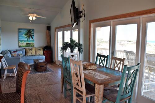 3306 On The Beach Home