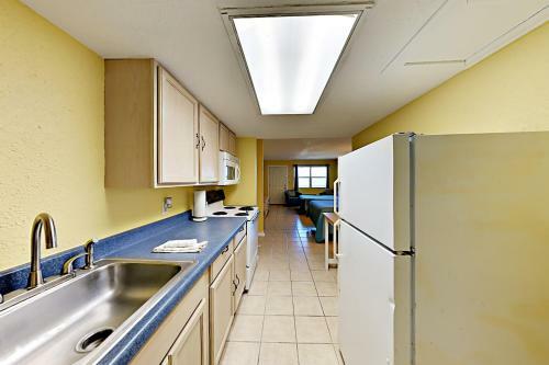 Apartamento 123 Sea Breeze - One Bedroom Condo