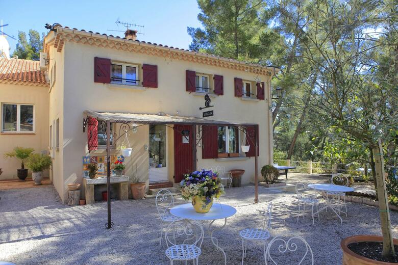 Hotel Le Mas Des Ecureuils