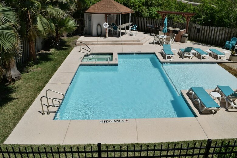 Apartamento 113 Sea Breeze - One Bedroom Condo
