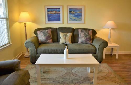 Apartamento 221b Las Palmas - Two Bedroom Condo