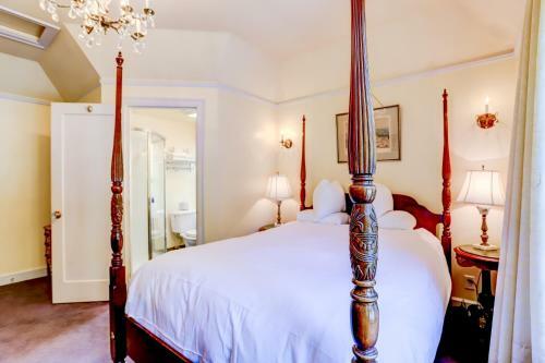 Bed & Breakfast Portland's White House