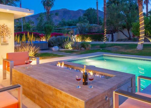 Nestled In The Cove - 3 Bedroom