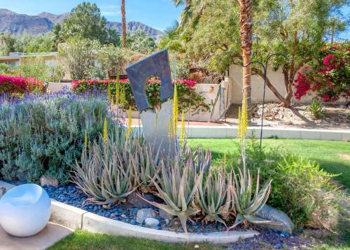 Nestled In The Cove - 3 Bedroom