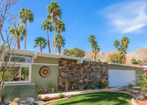 Nestled In The Cove - 3 Bedroom