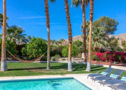 Nestled In The Cove - 3 Bedroom