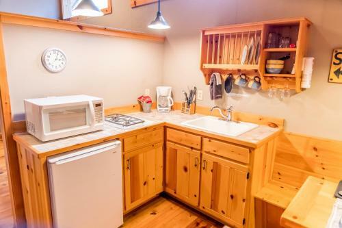 Riverside Cottage #24