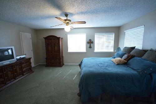 1st Wood N' Box Lodge - Three Bedroom