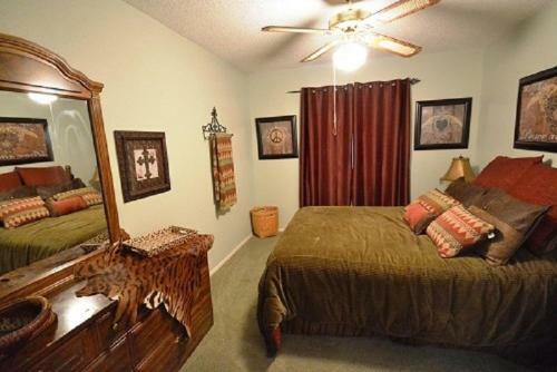 1st Wood N' Box Lodge - Three Bedroom