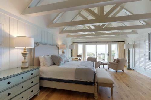 Summer Breeze Villa