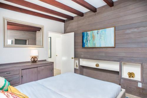 Three-bedroom In Point Loma